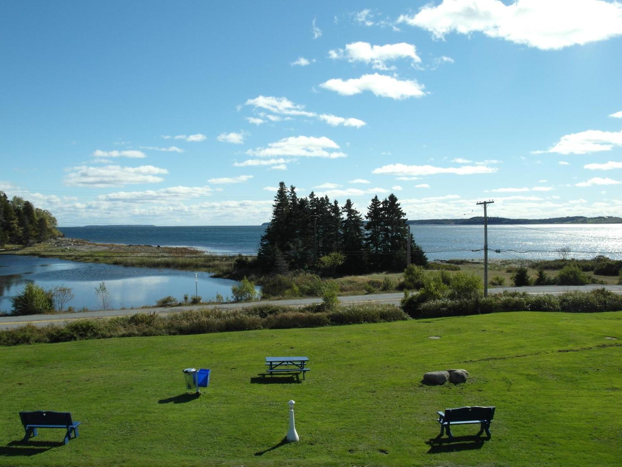 Atlantic View Motel Lunenburg Eksteriør bilde